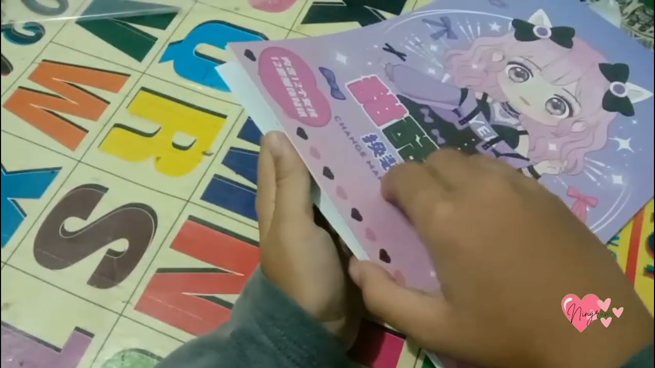 Ningrum_ bermain sticker make up 