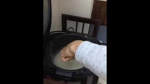 Trên tay nồi cơm cao tần Viomi (Viomi IH)