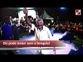 Ele não precisa mais de bengala!