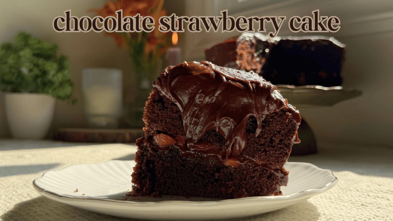 Chocolate Covered Strawberry Fudge Cake ♡ Bake With Me