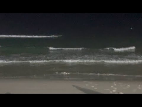 🇧🇷Night waves in Barra Da Tijuca