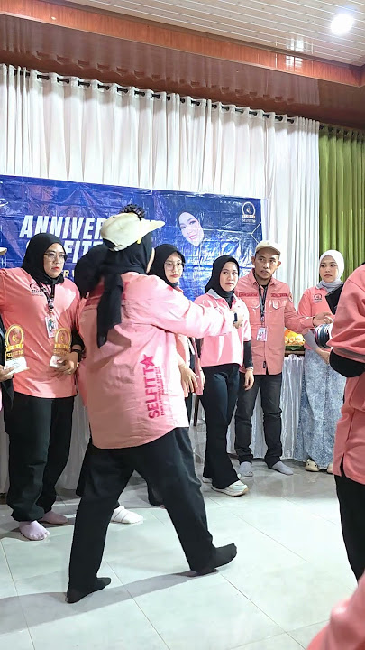 save moment...foto bersama ketua fandong yang dapat plakat