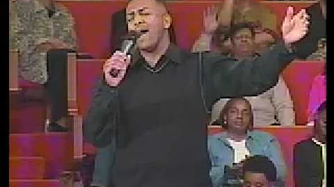 Gerard Ingram singing Smokie Norful's "I Need You ...