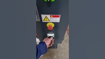 Malfunctioning pallet wrapping machine