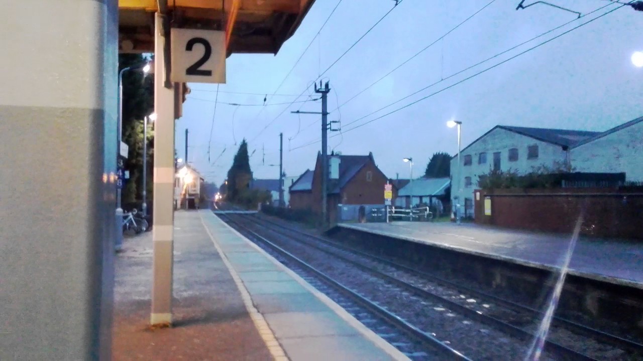 camera iphone 8 plus apk 90014 with the GA set and 66702 hauling tanks crossover at Stowmarket | 04/11/2016