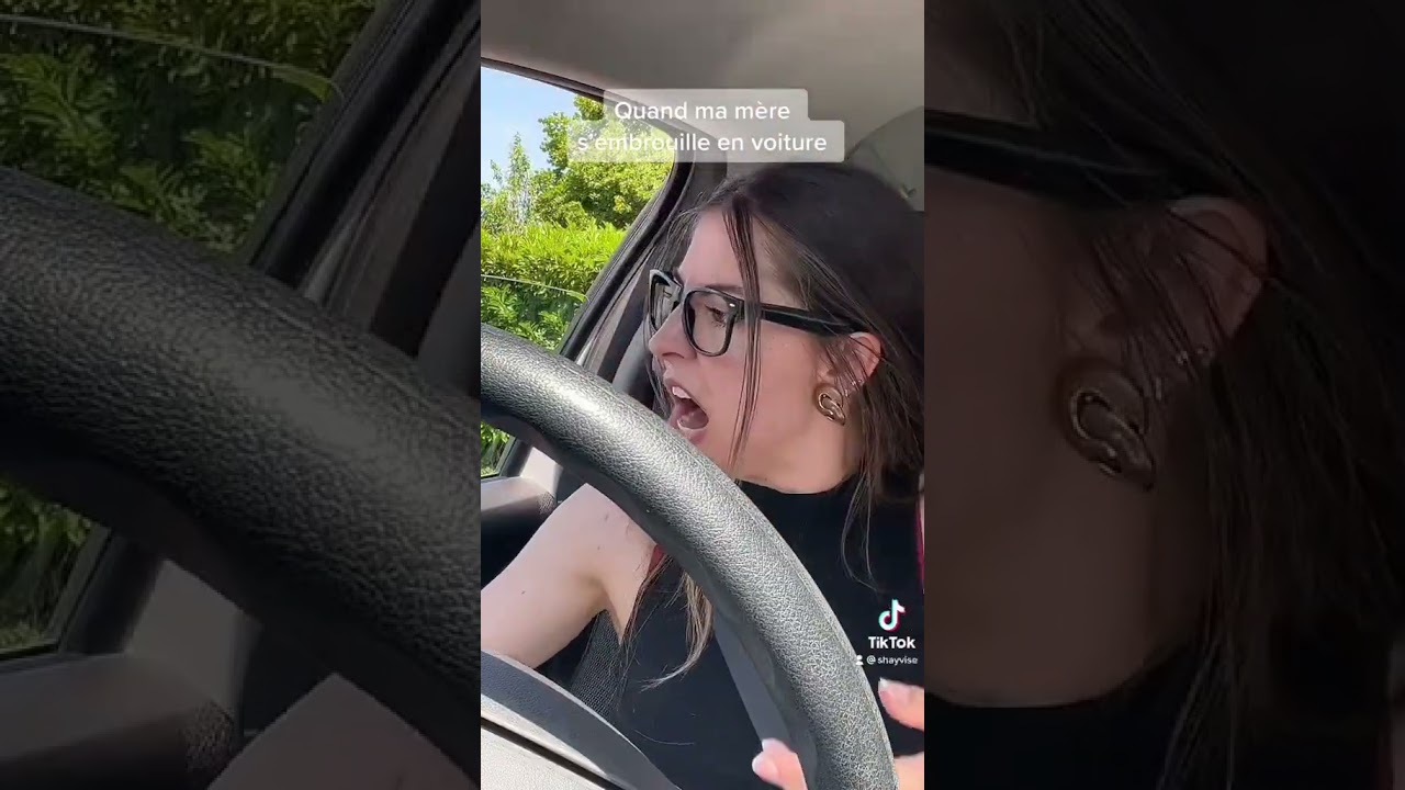 Quand ma mère s'embrouille en voiture #humour #pourtoi #foryou