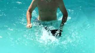 Layla Pug swimming 1