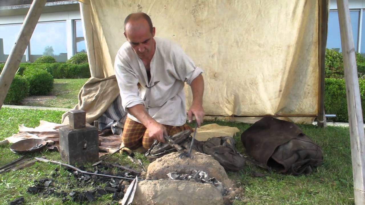 Jean-Marc Gillet (Fer et savoir-faire) - Un forgeron gaulois au travail