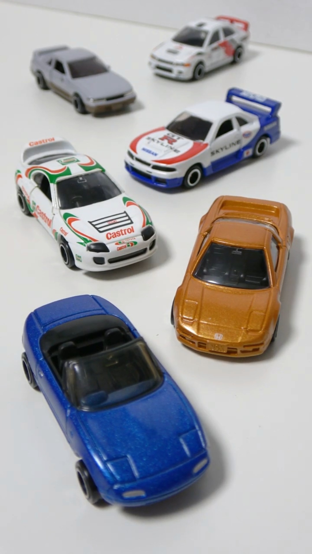 Unboxing the Tomica 