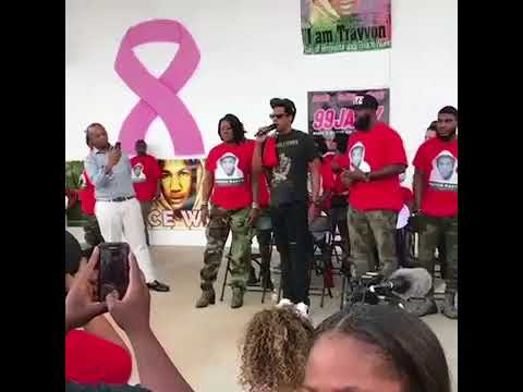 Video: Jay Z Tuottaa Dokumenttisarjan Trayvon Martinista
