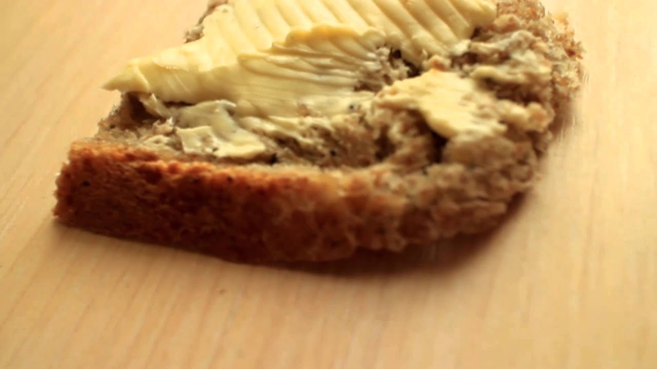 Почему бутерброд падает маслом вниз? - YouTube