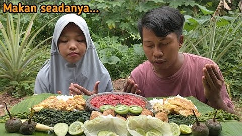 Mukbang Nasi Liwet Lauk Daun Singkong Rebus, Telur Dadar Sambal Terasi || Eat Broadcasting