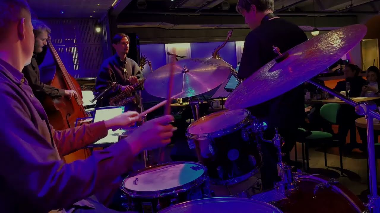 Dmitry Safonov Quintet - Lasagnia for breakfast (A.Sabirzyanov)