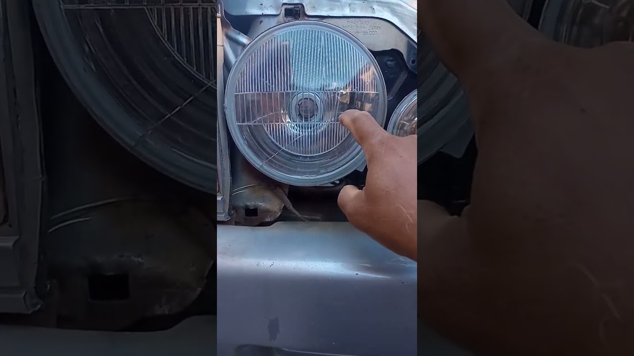 RETIRANDO O VIDRO DO FAROL DA L200 , passo 01