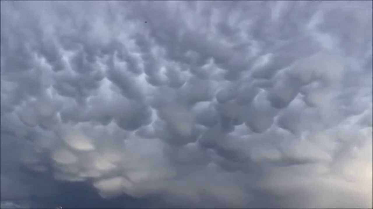 Mammatus Clouds - YouTube
