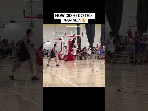 I bet you have NEVER seen this in traffic mid game 😳😳 (via @gabehekmat/Twitter) #shorts