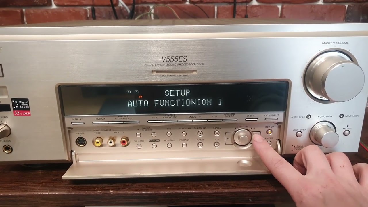 Amplificator Sony STR-V 555 ES - YouTube