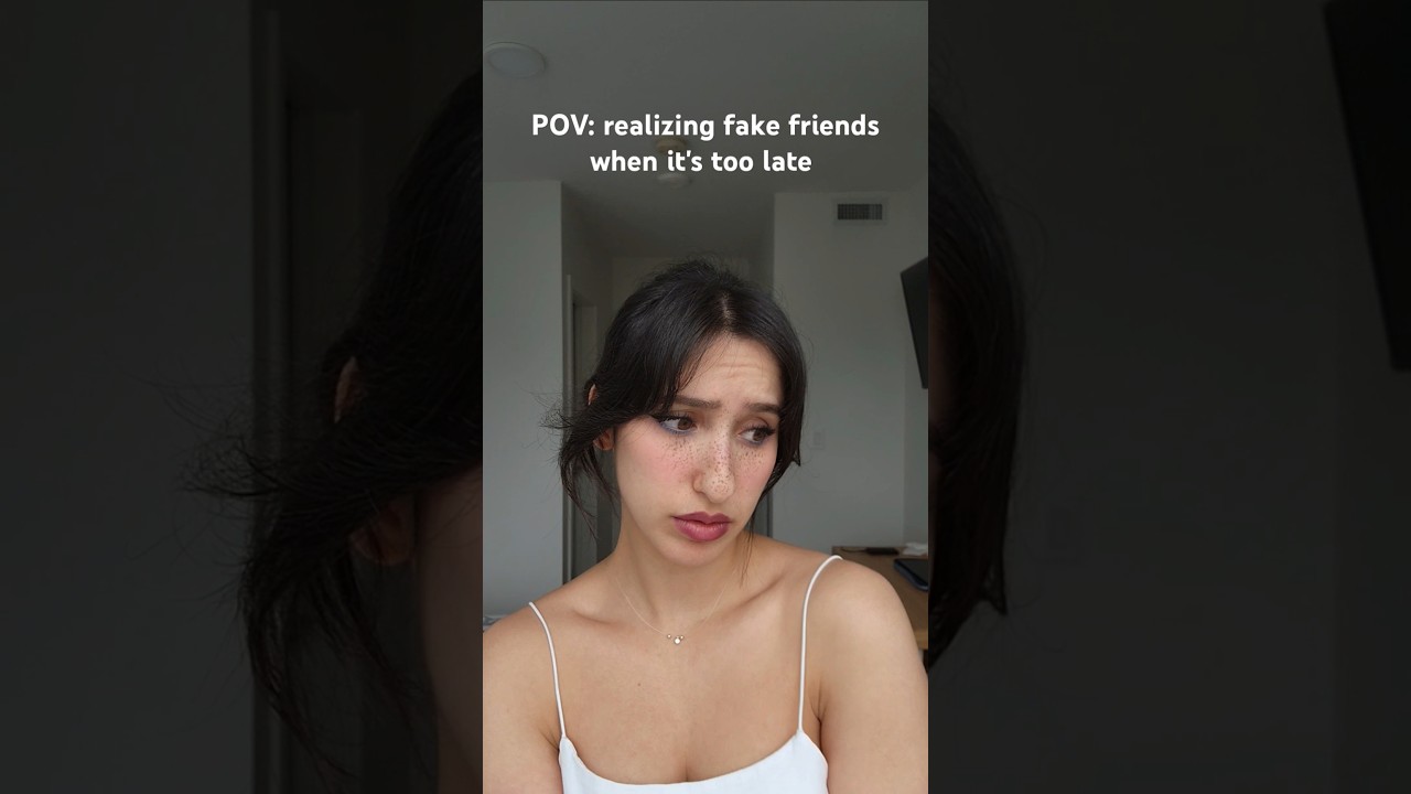 Avoid fake people in your life!! 