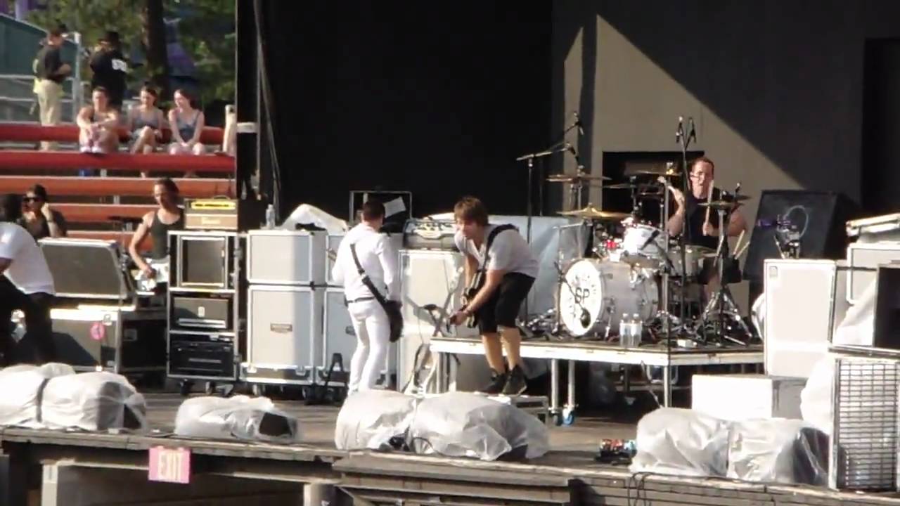 Simple Plan Bamboozle Roadshow 2010 YouTube