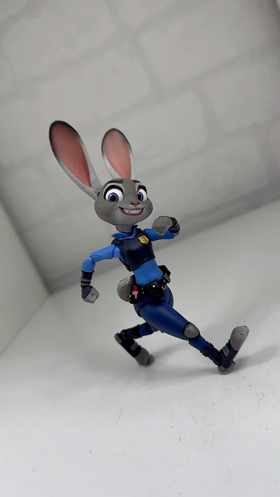 Posing Revoltech Judy Hopps 🐰 #actionfigures #judyhopps #zootopia #brickaway #revoltech #zootopia2