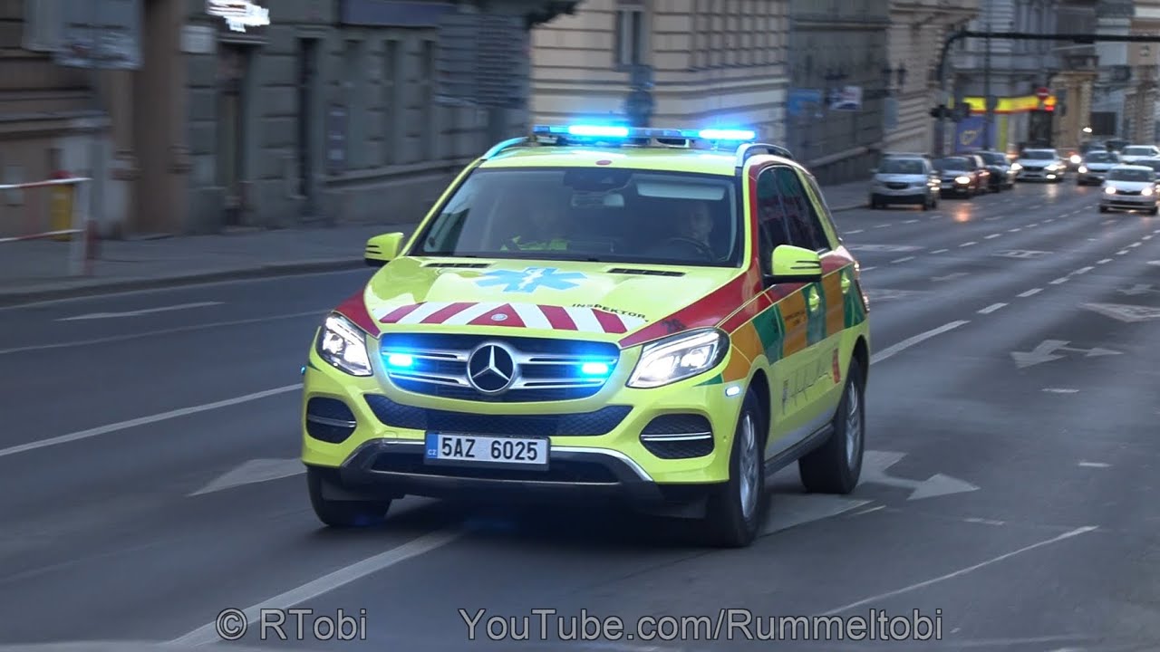 Prague EMS Supervisor 26 responding - updated Whelen siren [CZ | 17.3.2023]