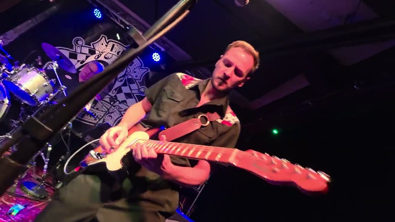 Eddy and the Backfires - Love me (Live im Happy Billard Hamburg 2026)