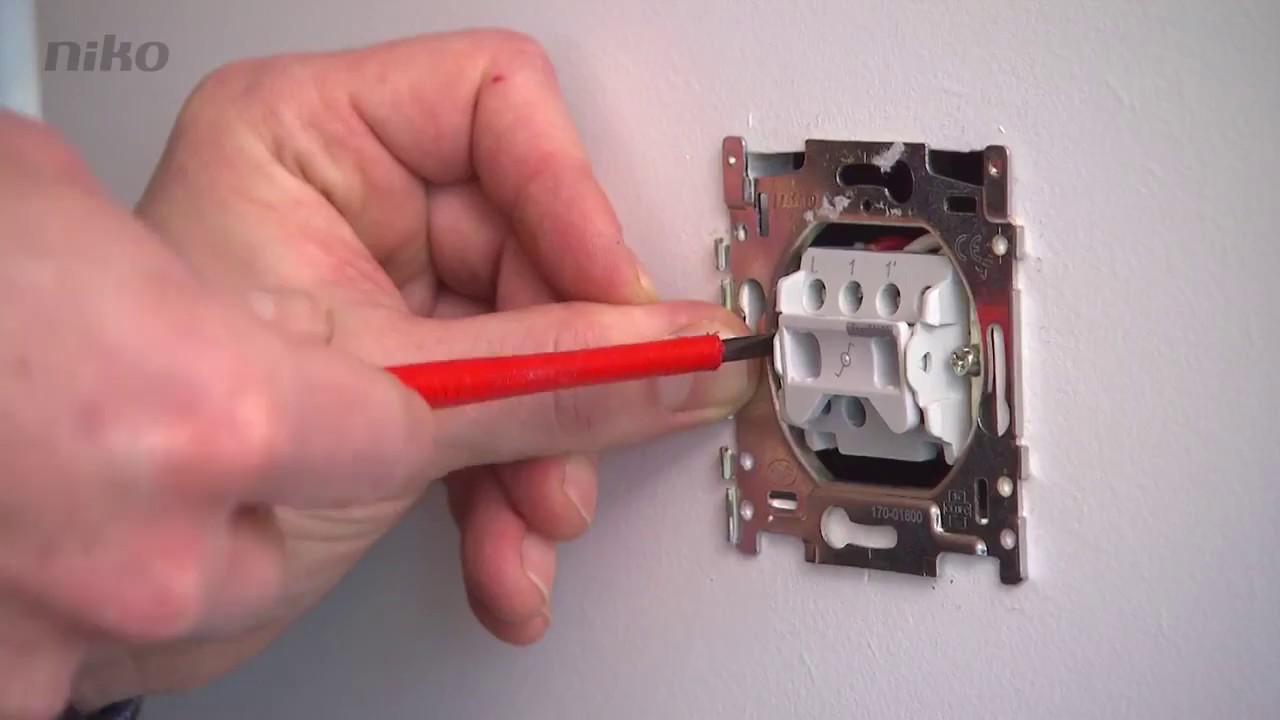 Vervang je PR20 wisselschakelaar door Niko Original YouTube