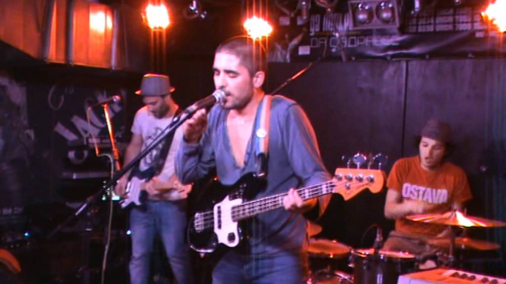 виктория кохана JEREMY? - Rocket Song (Za Racho - Live @ Stroeja, Sofia - 10 April 2012)