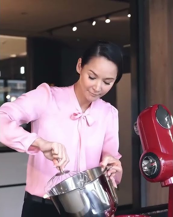 Easy Strawberry Tart for Vogue #amandastrang #amandas #龍玥心