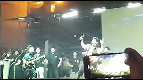 Jassie Gill and Babbal Rai live show in Meerut IIMT University