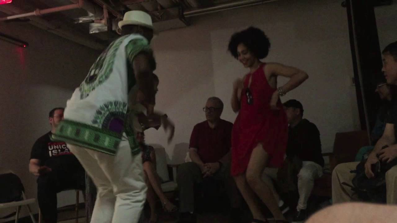 Melvis Santa & Dancers at Taller Latino