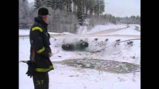 Car accident caught on camera by Swedish TV4's news team - Nyheterna (TV4)