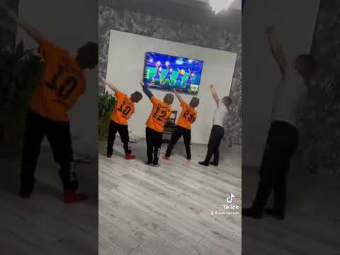 Видео: Костопільські футболісти-танцюристи