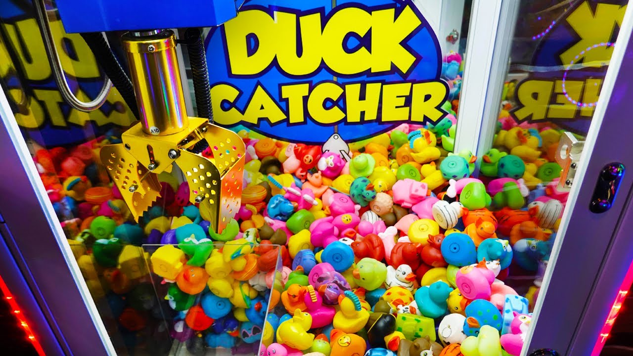 I Won So Many Rubber Ducks from the Claw Machine! - YouTube