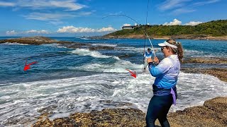 ELA ENCONTROU O BURACO DOS PEIXES - Voltei na PRAIA dos GIGANTES | Pescaria de Praia