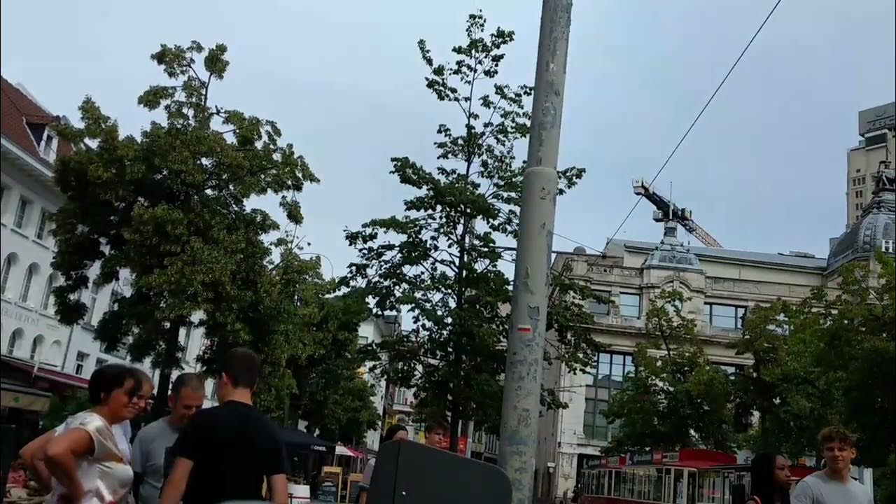 talking garbage bin Antwerp!( in flamish dialect)😊 YouTube