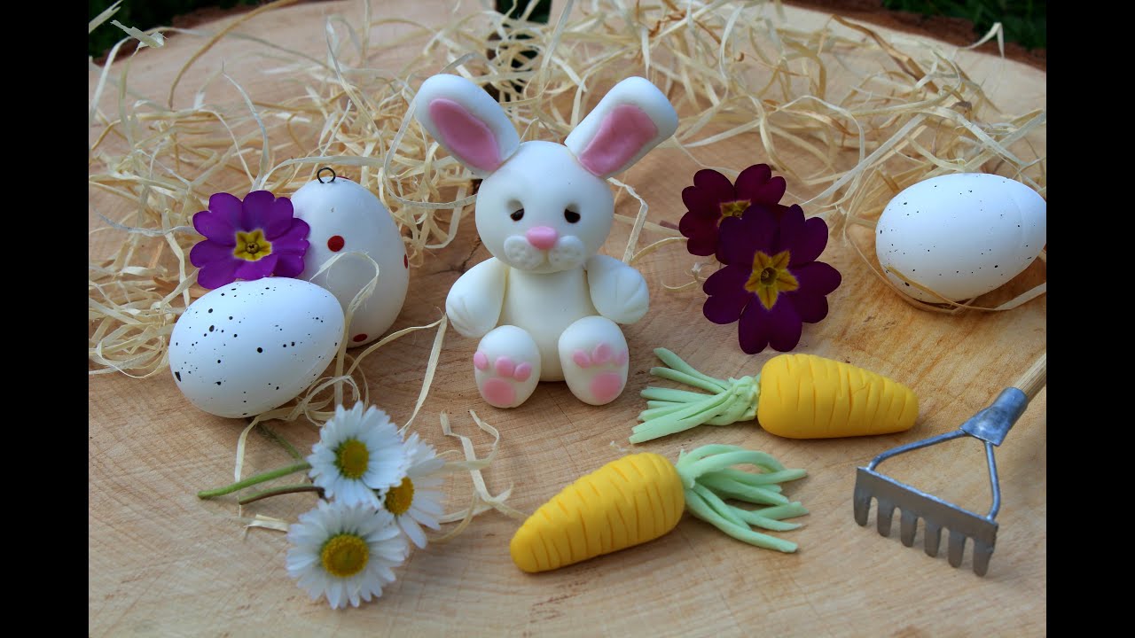 Lapin de Pâques en pâte à sucre