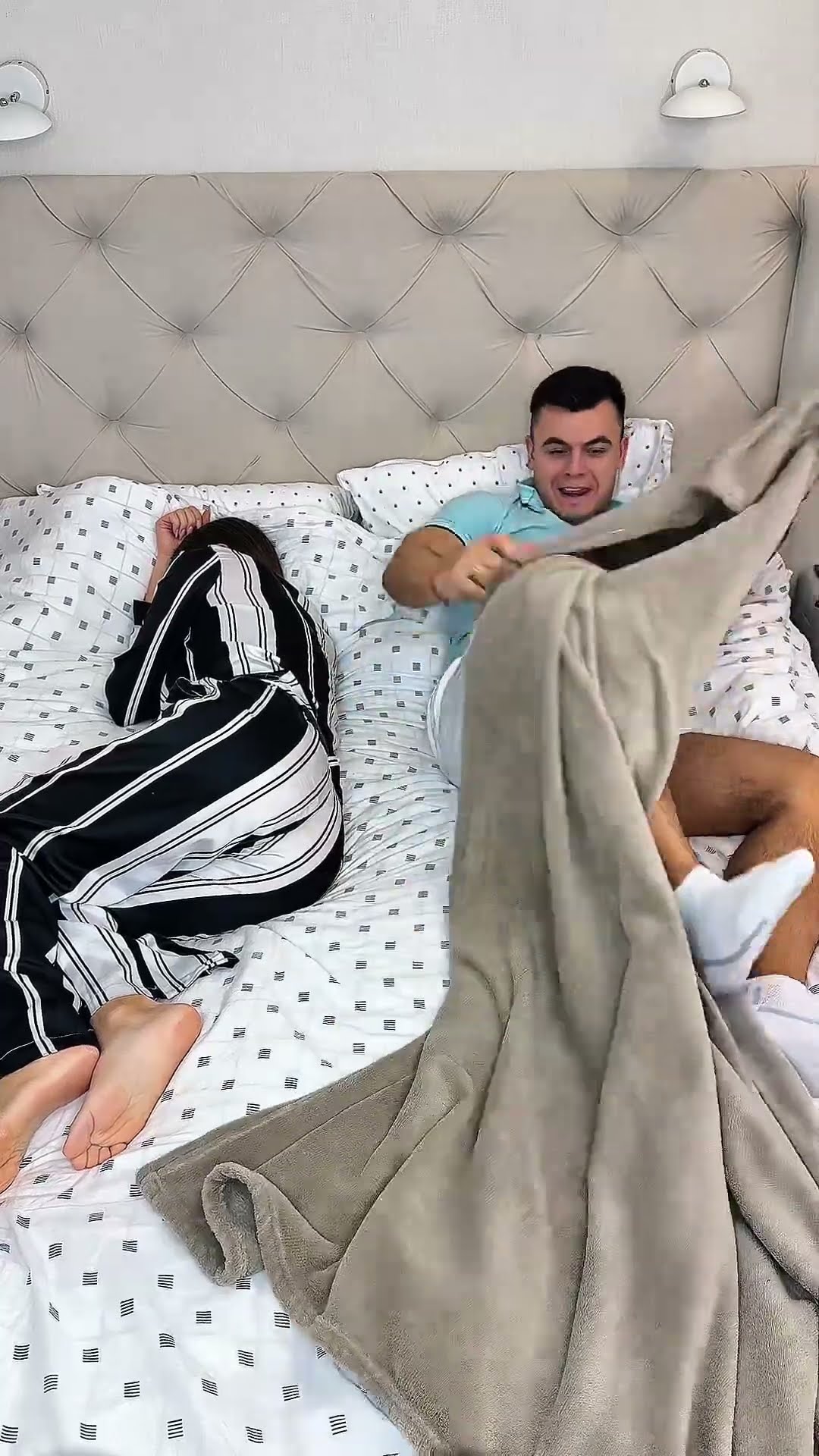 How to be closer with your wife by Secret Vlog