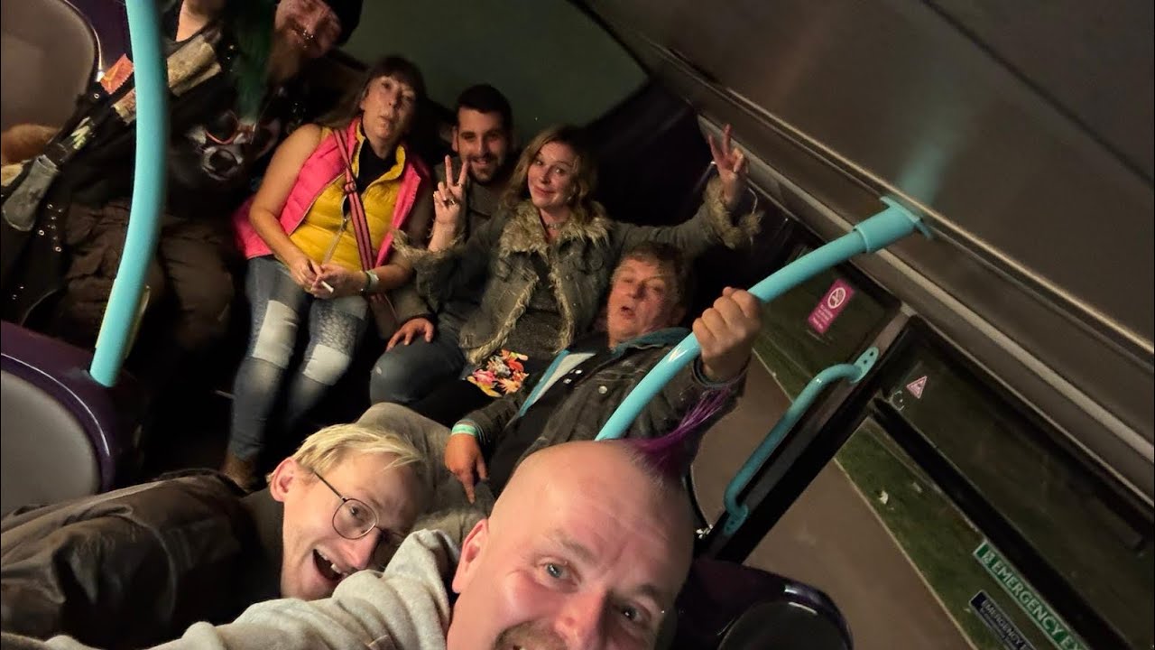 Skimmity Hitchers & Wellington Carnival (2025) - YouTube