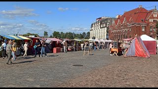 Выборг, Рыночная площадь. Зарисовка выходного дня