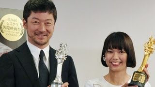 浅野忠信、モスクワ映画祭最優秀男優賞のご褒美にスーツを新調