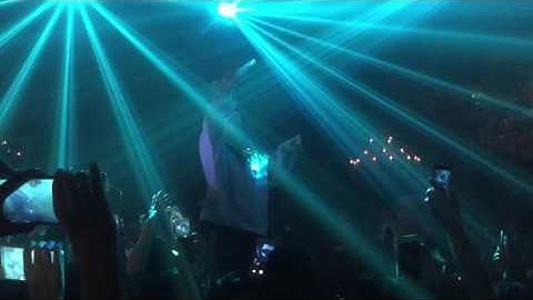 LẠC TRÔI REMIX - SƠN TÙNG MTP FT TRIPLE D ( At 1900 Le Theatre Ta Hien 17/2/2017 )