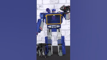 Soundwave Makes a G1 Retro Comeback!