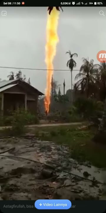 Astagfirullah ..!Tiba2 keluar api dari dalam tanah..!!!!