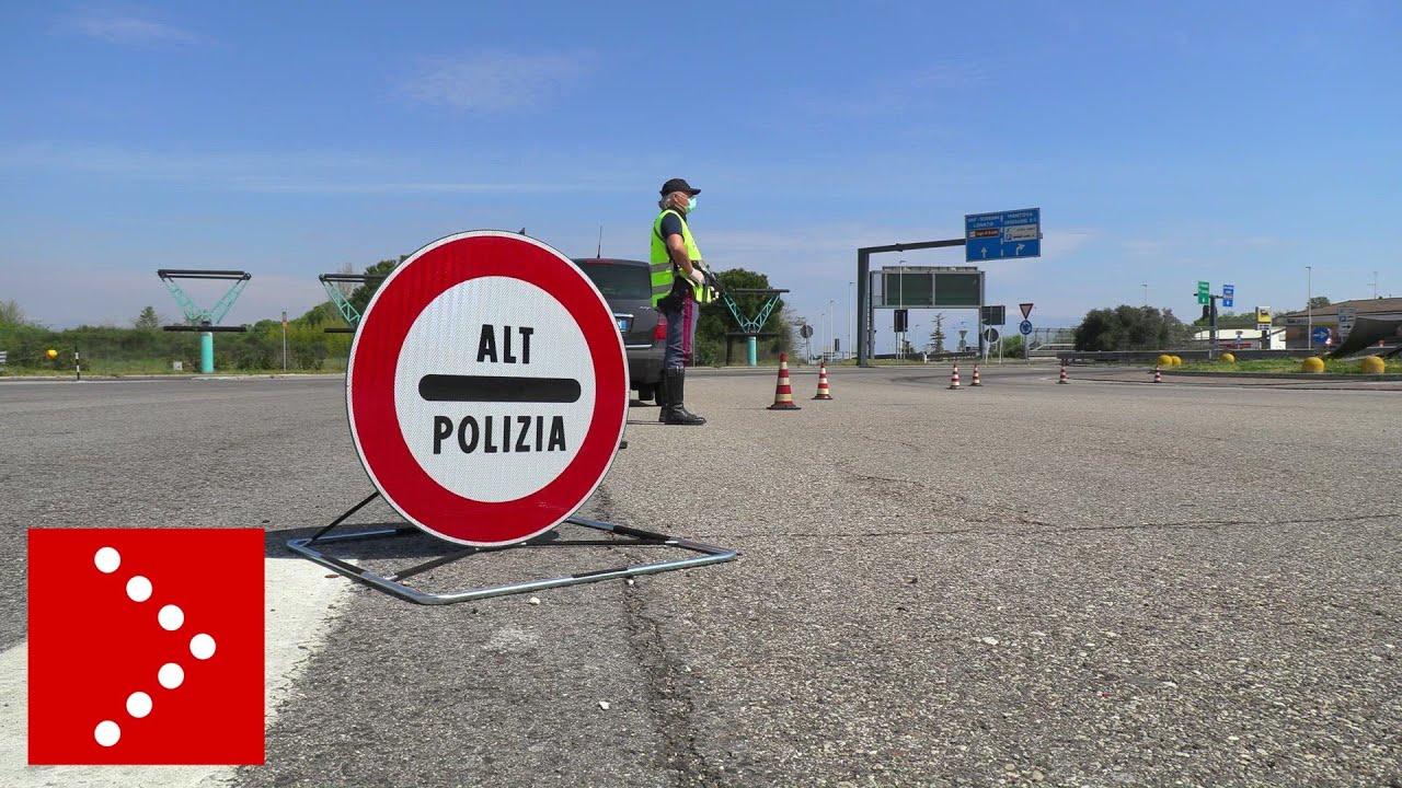Posto Di Blocco Della Polizia All uscita Dal Casello Di Desenzano Nel 