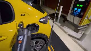 Beginners EV Charging guide - Shell Recharge Charging Station - Peugeot E 208 GT Faro Yellow screenshot 3