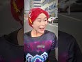 старшая получает только игрушку