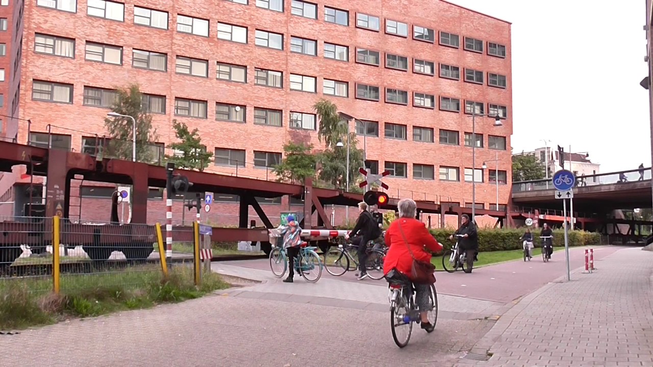 Spoorwegovergang Amersfoort/ Level Crossing/ Passage a Niveau/ Railroad-/ Bahnübergang