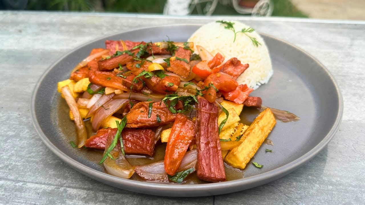 Te enseño a preparar Lomo Saltado con Cecina