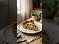 Uusi resepti sivuilla! ✨ Parmankinkku-parsapiirakka on täydellinen keväinen herkku pöytään. Linkki b